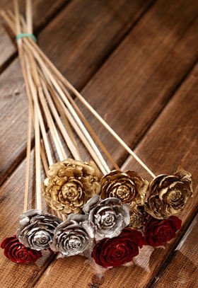 Bukiet róża cedrowa 6 szt  bordowo-złoto-białe
