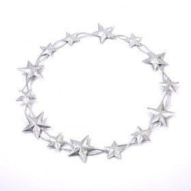Wianek z gwiazd metalowych srebrnych 20 cm